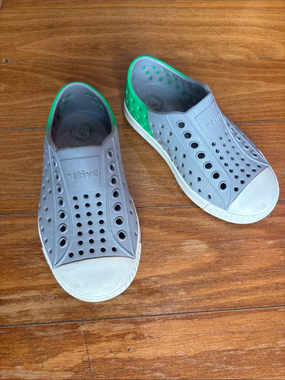 Native Jefferson Kids Gray Green Slip-On Water Shoes C8